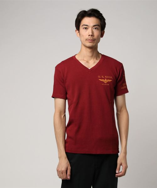 AVIREX（アヴィレックス）の「AVIREX/アヴィレックス/ワッフル Vネック ビッグE/WAFFLE V NECK T  BIG E（Tシャツ/カットソー・メンズ・ブラック/ライトブルーグレー/バーガンディー/ホワイト・SMALL/MEDIUM/LARGE/X-LARGE）」の4枚目の写真