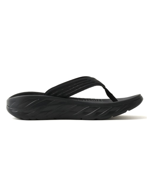 HOKA(ホカ)の「HOKA ORA RECOVERY FLIP (Black/Dark Gull Gray)(サンダル・メンズ・ブラック・26.0cm/27.0cm/28.0cm/29.0cm/25.0cm)」の5枚目の写真