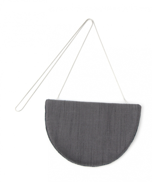 A part by（アパートバイ）の「ハーフムーンガラビースBAG 823189（ショルダーバッグ・レディース・グレー系その他/ブラウン系その他・FREE）」の3枚目の写真