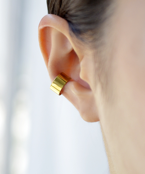 Fun & Daily(ファンアンドデイリー)の「F&D : ワイドイヤーカフ(イヤーカフ・レディース・ブラック/シルバー/ゴールド・FREE)」の3枚目の写真