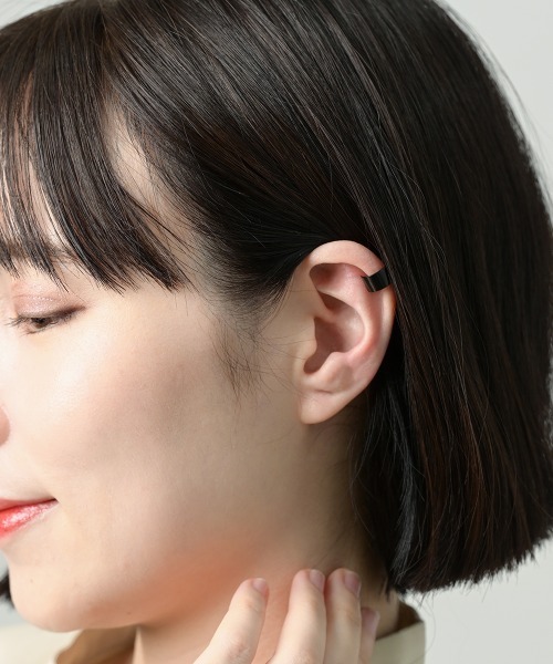 Fun & Daily(ファンアンドデイリー)の「F&D : ワイドイヤーカフ(イヤーカフ・レディース・ブラック/シルバー/ゴールド・FREE)」の9枚目の写真