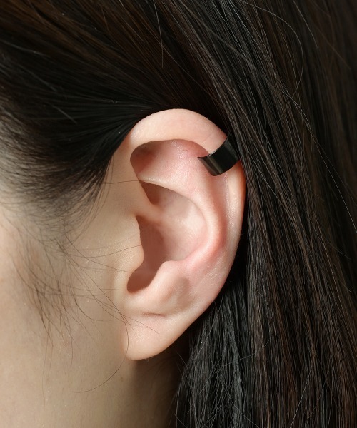 Fun & Daily(ファンアンドデイリー)の「F&D : ワイドイヤーカフ(イヤーカフ・レディース・ブラック/シルバー/ゴールド・FREE)」の11枚目の写真