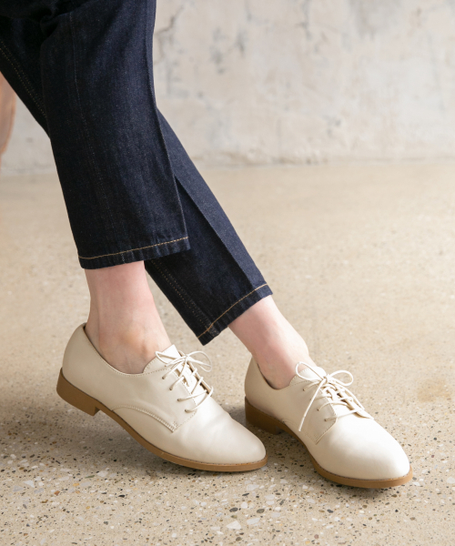 GLOBAL WORK（グローバルワーク）の「【抗菌防臭】らくっションマニッシュシューズ/841393（ドレスシューズ・レディース・オフホワイト/ブラック/ブラック系その他/ボルドー・LARGE/MEDIUM/SMALL）」の2枚目の写真