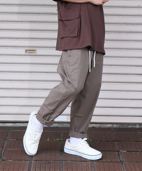 revertical(リバーティカル)の「無地 リラックス アンクル テーパードパンツ(スラックス・メンズ・ブラック/ベージュ/モカ・M/L)」の19枚目の写真