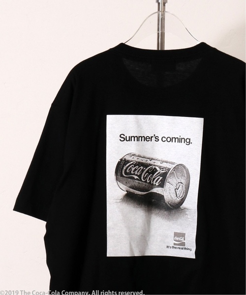 417 EDIFICE(フォーワンセブンエディフィス)の「COCA-COLA / BACK PRINT PHOTO T-SH(Tシャツ/カットソー・メンズ・ホワイト/ブラック・SMALL/MEDIUM/LARGE/X-LARGE)」の2枚目の写真