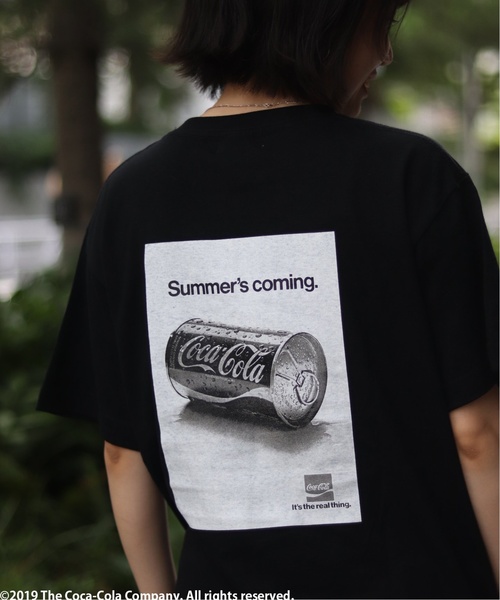 417 EDIFICE(フォーワンセブンエディフィス)の「COCA-COLA / BACK PRINT PHOTO T-SH(Tシャツ/カットソー・メンズ・ホワイト/ブラック・SMALL/MEDIUM/LARGE/X-LARGE)」の10枚目の写真