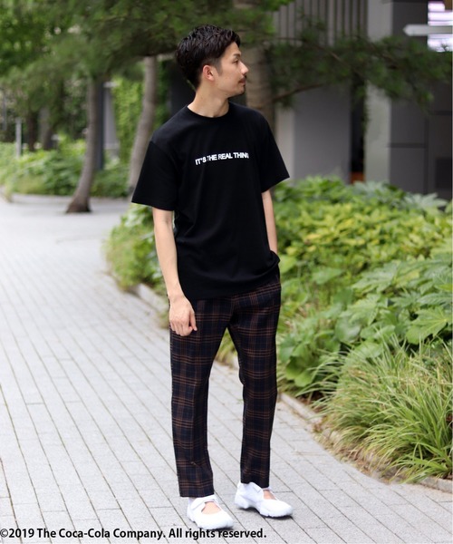 417 EDIFICE(フォーワンセブンエディフィス)の「COCA-COLA / BACK PRINT PHOTO T-SH(Tシャツ/カットソー・メンズ・ホワイト/ブラック・SMALL/MEDIUM/LARGE/X-LARGE)」の12枚目の写真