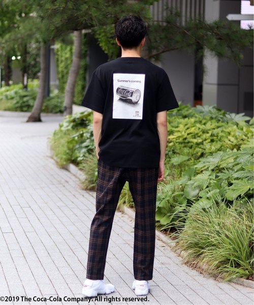 417 EDIFICE(フォーワンセブンエディフィス)の「COCA-COLA / BACK PRINT PHOTO T-SH(Tシャツ/カットソー・メンズ・ホワイト/ブラック・SMALL/MEDIUM/LARGE/X-LARGE)」の15枚目の写真