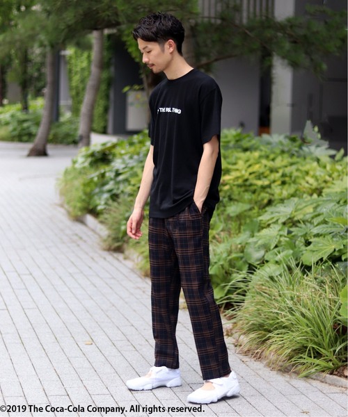 417 EDIFICE(フォーワンセブンエディフィス)の「COCA-COLA / BACK PRINT PHOTO T-SH(Tシャツ/カットソー・メンズ・ホワイト/ブラック・SMALL/MEDIUM/LARGE/X-LARGE)」の17枚目の写真