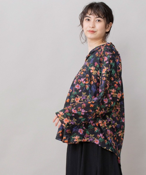 Munich（ミューニック）の「フレンチフラワープリントローン　シャーリングブラウス（シャツ/ブラウス・レディース・ネイビー/アイボリー・FREE）」の20枚目の写真