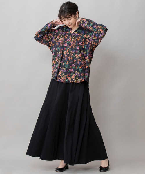 Munich（ミューニック）の「フレンチフラワープリントローン　シャーリングブラウス（シャツ/ブラウス・レディース・ネイビー/アイボリー・FREE）」の13枚目の写真