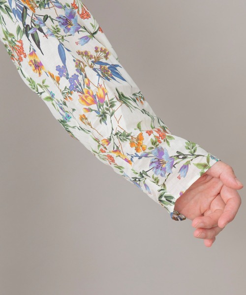 Munich（ミューニック）の「フレンチフラワープリントローン　シャーリングブラウス（シャツ/ブラウス・レディース・ネイビー/アイボリー・FREE）」の8枚目の写真