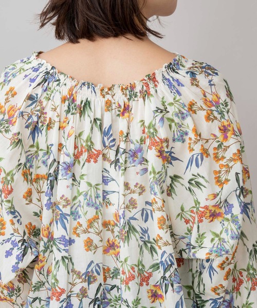 Munich（ミューニック）の「フレンチフラワープリントローン　シャーリングブラウス（シャツ/ブラウス・レディース・ネイビー/アイボリー・FREE）」の19枚目の写真