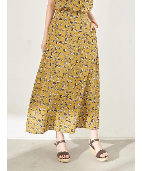 YECCA VECCA（イェッカヴェッカ）の「花柄ロングスカート　＊（スカート・レディース・ネイビー/マスタード・SMALL/MEDIUM）」の3枚目の写真