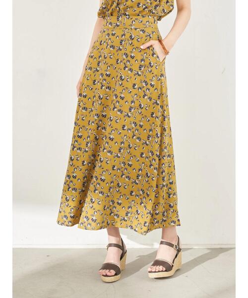 YECCA VECCA（イェッカヴェッカ）の「花柄ロングスカート　＊（スカート・レディース・ネイビー/マスタード・SMALL/MEDIUM）」の5枚目の写真