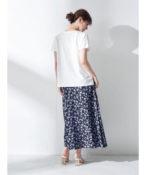 YECCA VECCA（イェッカヴェッカ）の「花柄ロングスカート　＊（スカート・レディース・ネイビー/マスタード・SMALL/MEDIUM）」の19枚目の写真