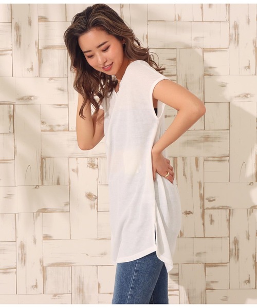 anap mimpi(アナップミンピ)の「2WAYヘンリーワッフルトップス(Tシャツ/カットソー・レディース・グレイッシュベージュ/ホワイト/ダークグレー/ネイビー・FREE)」の12枚目の写真