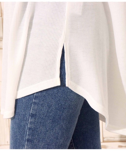 anap mimpi(アナップミンピ)の「2WAYヘンリーワッフルトップス(Tシャツ/カットソー・レディース・グレイッシュベージュ/ホワイト/ダークグレー/ネイビー・FREE)」の14枚目の写真