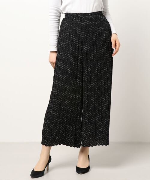 Te chichi TERRASSE(テチチテラス)の「柄アソートプリーツ加工パンツ(その他パンツ・レディース・ベージュ/ネイビー/ブラック/グリーン・フリ-)」の2枚目の写真