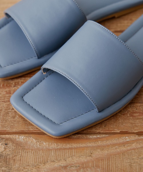 CIAOPANIC TYPY(チャオパニックティピー)の「スクエアトゥフラットサンダル(サンダル・レディース・ブラック/ブラウン/ゴールド/ブルー・38/36/37)」の6枚目の写真