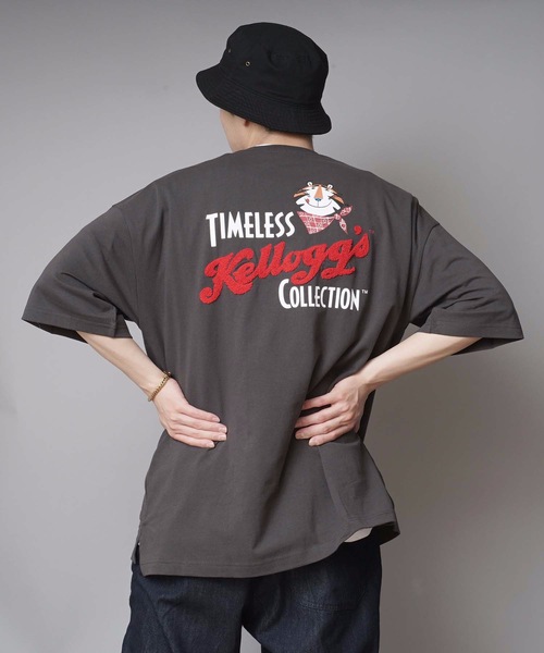 LB/S （エルビーエス）の「【Kellogg 's/ケロッグ 】サガラ刺繍　ビッグシルエット　バックプリント　ブランドロゴ　Tシャツ（Tシャツ/カットソー・メンズ・チャコールグレー/ホワイト/イエロー・LARGE/MEDIUM）」の3枚目の写真