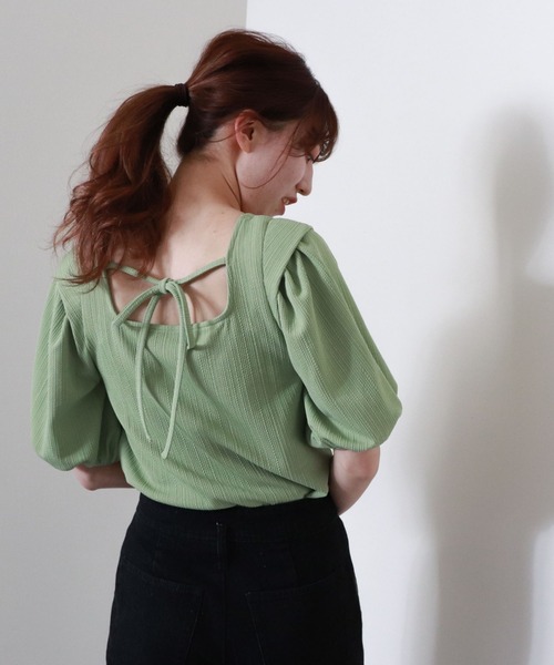 archives（アルシーヴ）の「タックボリュームスリーブＴＯＰＳ（Tシャツ/カットソー・レディース・パープル/オフホワイト/グリーン/モカ・MEDIUM）」の4枚目の写真