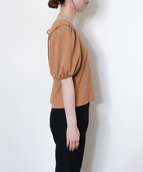archives（アルシーヴ）の「タックボリュームスリーブＴＯＰＳ（Tシャツ/カットソー・レディース・パープル/オフホワイト/グリーン/モカ・MEDIUM）」の17枚目の写真