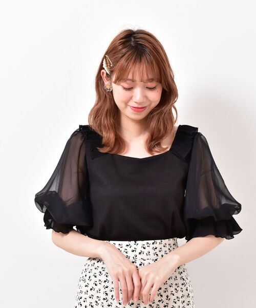 MAJESTIC LEGON（マジェスティックレゴン）の「☆ガーリースリーブ半袖トップス（Tシャツ/カットソー・レディース・ブラック/オフホワイト/グレイッシュベージュ・SMALL/MEDIUM）」の5枚目の写真