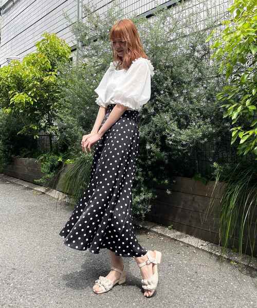 MAJESTIC LEGON（マジェスティックレゴン）の「☆ガーリースリーブ半袖トップス（Tシャツ/カットソー・レディース・ブラック/オフホワイト/グレイッシュベージュ・SMALL/MEDIUM）」の9枚目の写真