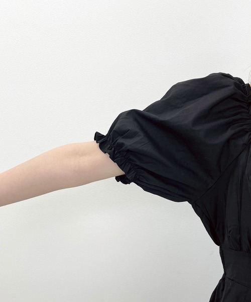 SPIGA（スピーガ）の「肩ギャザー釦半袖ミモレ丈ワンピース（ワンピース・レディース・ホワイト/ブラック/ピンク・FREE）」の9枚目の写真