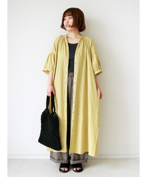 Samansa Mos2(サマンサ モスモス)の「接触冷感バルーンスリーブギャザーワンピース(ワンピース・レディース・ブラウン/チャコール/イエロー/ベージュ・フリ-)」の4枚目の写真