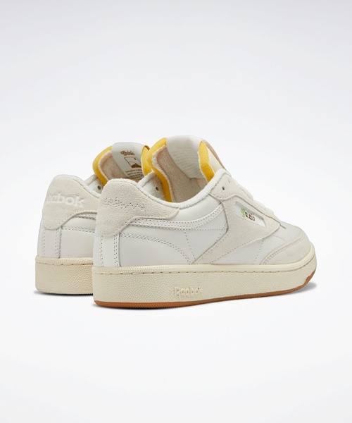 Reebok（リーボック）の「Danielle Guizio クラブシー / Danielle Guizio Club C 85 Shoes（スニーカー・メンズ・オフホワイト・23.0cm/27.0cm/24.0cm/23.5cm/26.0cm/25.5cm/26.5cm/24.5cm/25.0cm）」の16枚目の写真