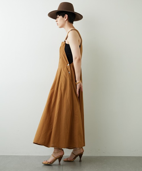 Whim Gazette（ウィムガゼット）の「製品染めジャンパースカート（ジャンパースカート・レディース・キャメル/チャコールグレー・FREE）」の10枚目の写真