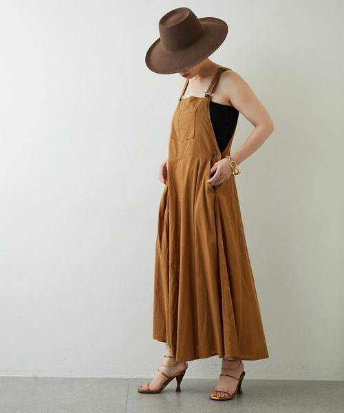 Whim Gazette（ウィムガゼット）の「製品染めジャンパースカート（ジャンパースカート・レディース・キャメル/チャコールグレー・FREE）」の12枚目の写真