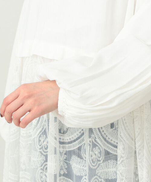 CAROLINA GLASER（カロリナ グレイサー）の「Aya × CAROLINA GLASER / レース ロングブラウス（シャツ/ブラウス・レディース・ホワイト/ブラック・ONE SIZE）」の3枚目の写真