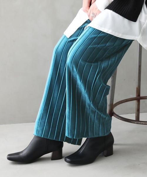 osharewalker(オシャレウォーカー)の「【廃盤】『ベロアプリーツワイドパンツ』(その他パンツ・レディース・ブルーグリーン/チャコール/ピンク・1/2)」の5枚目の写真