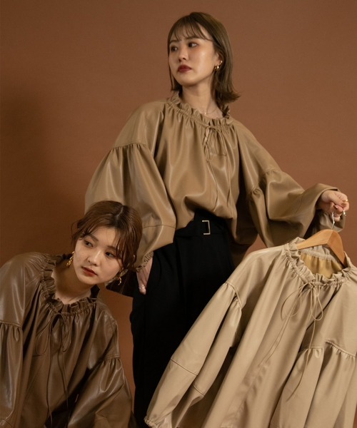 Amiur レザーボリュームブラウス Amiur（エミレ）の「leather volume blouse（シャツ/ブラウス）」 - WEAR