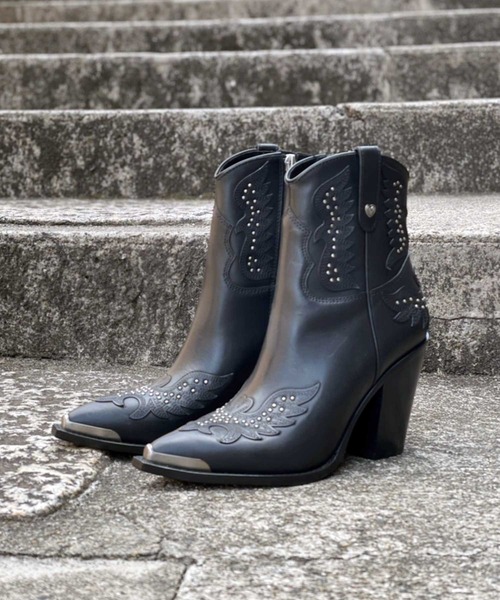 ASH(アッシュ)の「WEB限定【BEVERLY】ウエスタンショートブーツ(ブーツ・レディース・ブラック・38/36/37)」の2枚目の写真