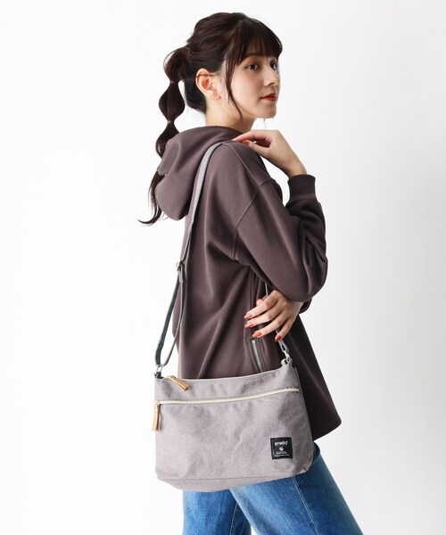 one'sterrace（ワンズテラス）の「anello CLP ミニショルダー（ショルダーバッグ・レディース・ブラック/グレー系・99）」の3枚目の写真