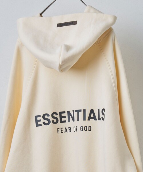 Firsthand(ファーストハンド)の「FOG ESSENTIALS/エフオージーエッセンシャルズ バックプリント プルオーバーフーディ(パーカー・メンズ・ブラック/オフホワイト/オリーブ/キャメル・S/M/L/XL)」の2枚目の写真