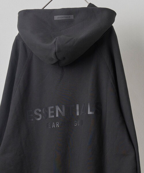 Firsthand(ファーストハンド)の「FOG ESSENTIALS/エフオージーエッセンシャルズ バックプリント プルオーバーフーディ(パーカー・メンズ・ブラック/オフホワイト/オリーブ/キャメル・S/M/L/XL)」の3枚目の写真