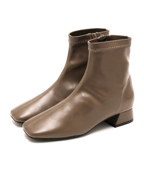 grandfleur（グランドフルール）の「【S～3L】スクエアトゥローヒールストレッチショートブーツ（ブーツ・レディース・ブラック/ダークブラウン/ベージュ系その他/アイボリー・3L/L/S/LL/M）」の12枚目の写真