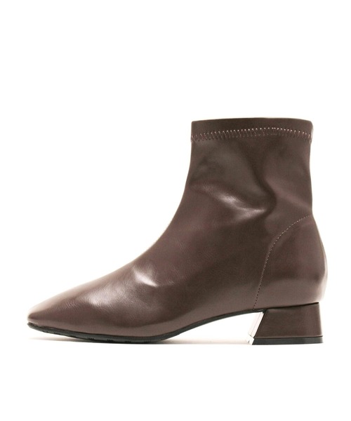 grandfleur（グランドフルール）の「【S～3L】スクエアトゥローヒールストレッチショートブーツ（ブーツ・レディース・ブラック/ダークブラウン/ベージュ系その他/アイボリー・3L/L/S/LL/M）」の19枚目の写真