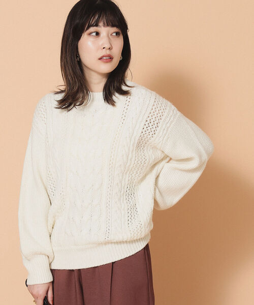 Ray BEAMS(レイビームス)の「Ray BEAMS / ケーブル キリカエ クルーネック ニット(ニット/セーター・レディース・オフホワイト/ライトブルー・ONE SIZE)」の9枚目の写真