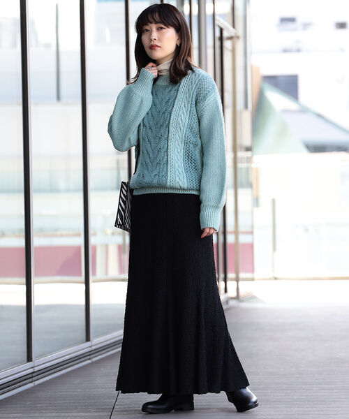 Ray BEAMS(レイビームス)の「Ray BEAMS / ケーブル キリカエ クルーネック ニット(ニット/セーター・レディース・オフホワイト/ライトブルー・ONE SIZE)」の18枚目の写真