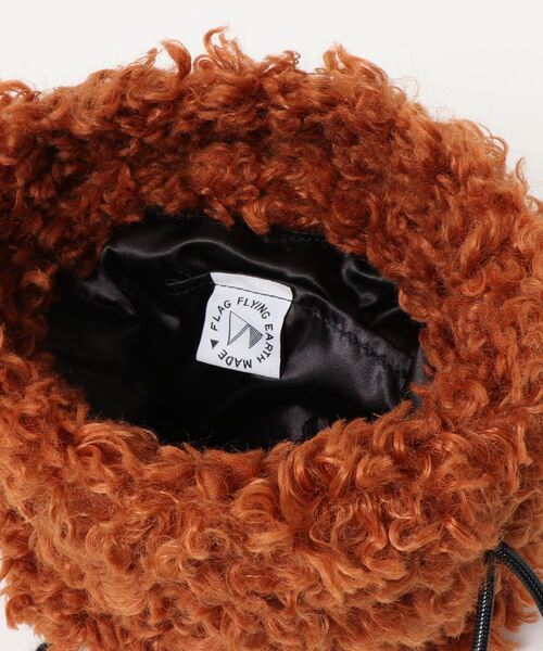 EARTH MADE（アースメイド）の「FUR 巾着ミドル BAG（トートバッグ・レディース・マスタード/ライトピンク/ブラウン/レッド・FREE）」の7枚目の写真