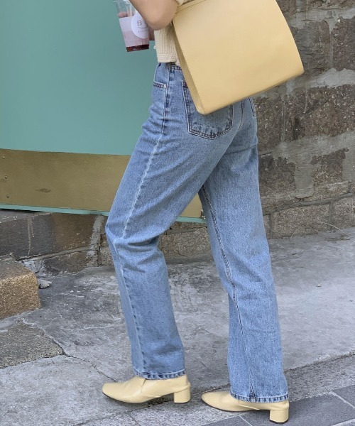 mood for a day（ムードフォーアデイ）の「waggy denim / ハイウエストストレートデニム（デニムパンツ・レディース・ブルー・SMALL/MEDIUM）」の16枚目の写真