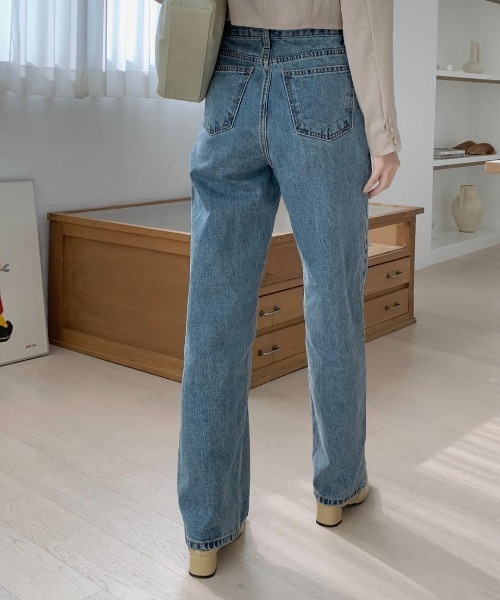 mood for a day（ムードフォーアデイ）の「waggy denim / ハイウエストストレートデニム（デニムパンツ・レディース・ブルー・SMALL/MEDIUM）」の6枚目の写真