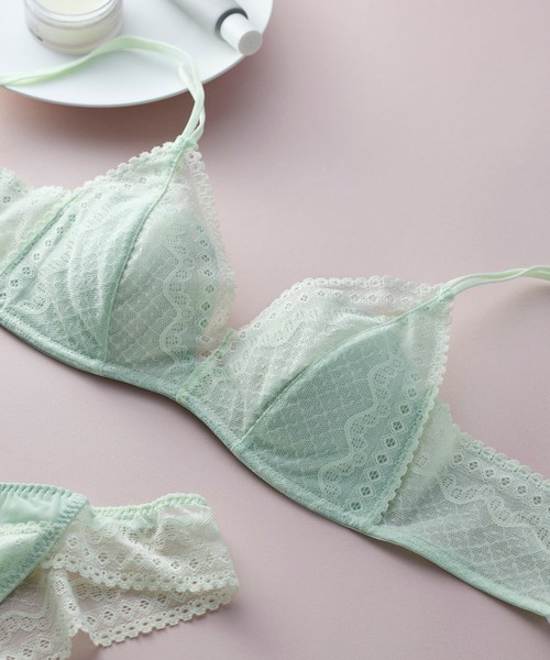 une nana cool（ウンナナクール）の「特別な日以外の364日つけたくなるブラ 364ブラ レース（ブラジャー・レディース・グリーン系その他/ベージュ/ネイビー/パープル/レッド/チョコ/グレー/ブラック/ペールイエロー/コーラル/ライトパープル/オレンジ系その他/アッシュグレー/ワインレッド/ピンクベージュ/ライム/エメラルドブルー/シャーベット/オリーブ/フレッシュイエロー/ダークブラウン/サックスブルー/ミント/サーモンピンク/アイボリー/オレンジ/ピンク系/ダークグリーン/エンジ/ライラック/コバルトブルー・L/M/SS/S/LL）」の11枚目の写真