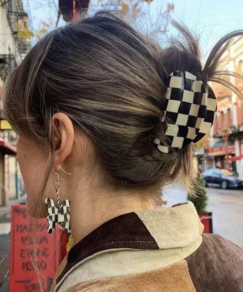 lala Born（ララボーン）の「チェッカーフラッグクリップ（バレッタ/ヘアクリップ・レディース・マルチ・FREE）」の2枚目の写真